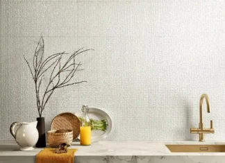 DIY: Mosaic Tile Backsplash